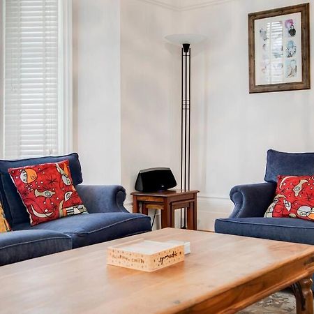 Princes Villa - Large Fully Self Contained Flat, 5 Minutes From The Sea Hastings Kültér fotó