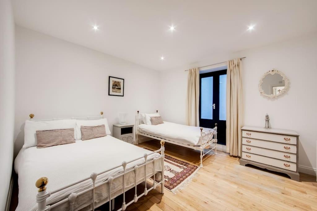 Princes Villa - Large Fully Self Contained Flat, 5 Minutes From The Sea Hastings Kültér fotó