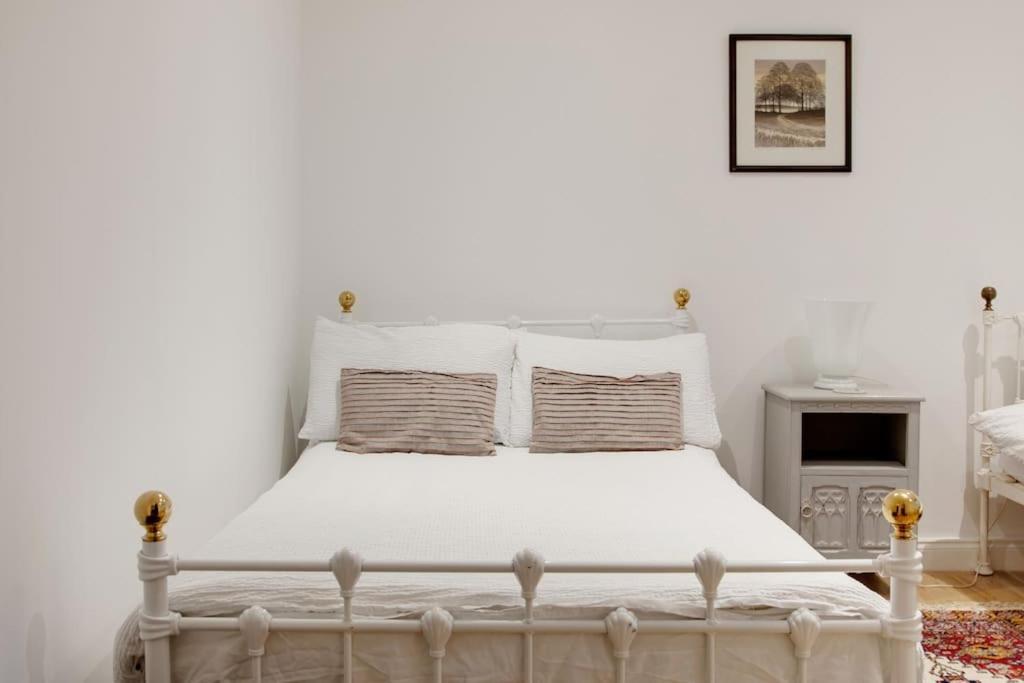 Princes Villa - Large Fully Self Contained Flat, 5 Minutes From The Sea Hastings Kültér fotó