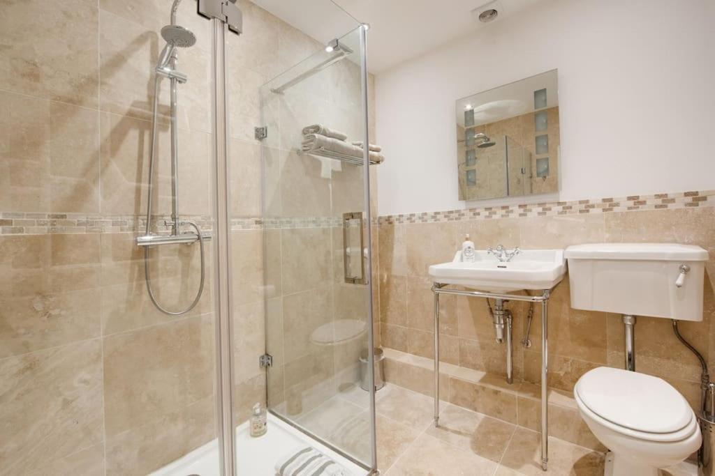 Princes Villa - Large Fully Self Contained Flat, 5 Minutes From The Sea Hastings Kültér fotó