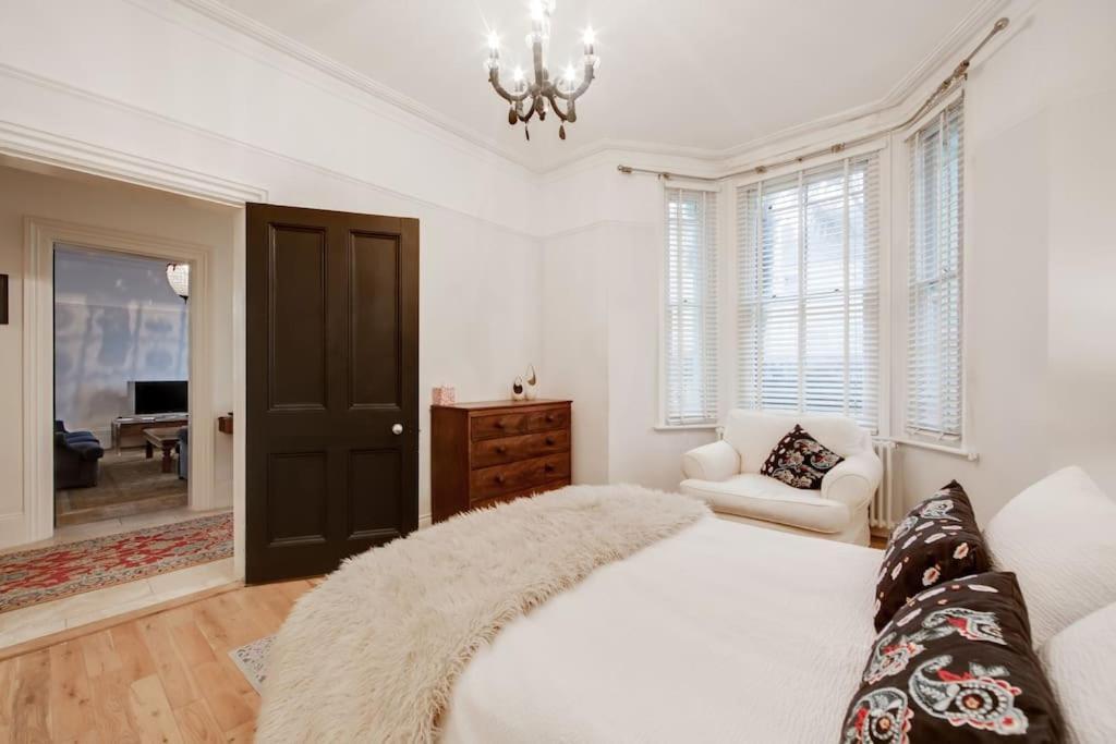 Princes Villa - Large Fully Self Contained Flat, 5 Minutes From The Sea Hastings Kültér fotó